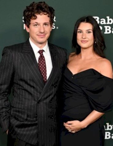 hey-jude:-charlie-puth-and-wife-brooke-puth-welcome-first-child