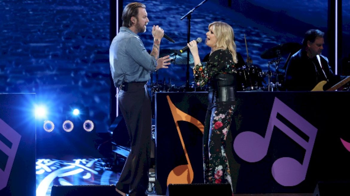 trisha-yearwood-raises-more-than-$850k-for-breast-cancer-with-opry-concert