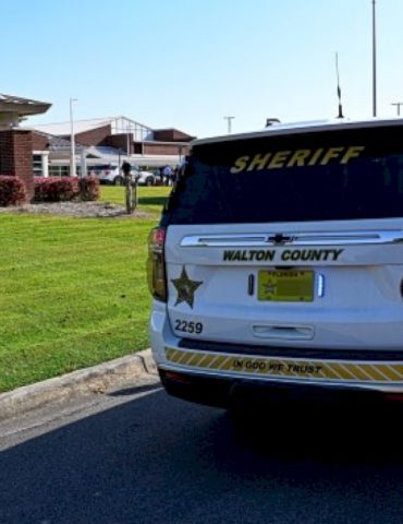 student-in-custody-after-allegedly-stabbing-2-children,-1-adult-at-middle-school:-sheriff
