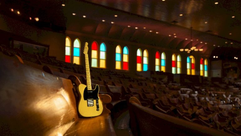 zach-top,-brothers-osborne-and-more-to-celebrate-telecaster’s-75th-birthday