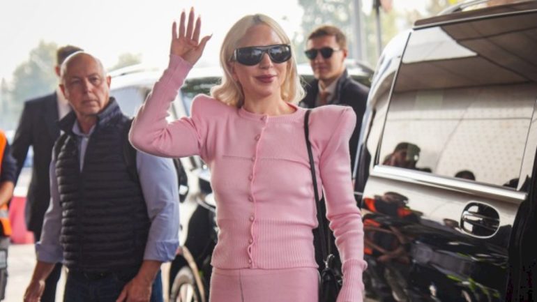 lady-gaga-in-‘the-devil-wears-prada-2’?-anne-hathaway-plays-coy