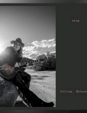 melissa-etheridge’s-new-album-is-about-‘rising-up-after-devastation’:-‘it’s-very-hopeful’
