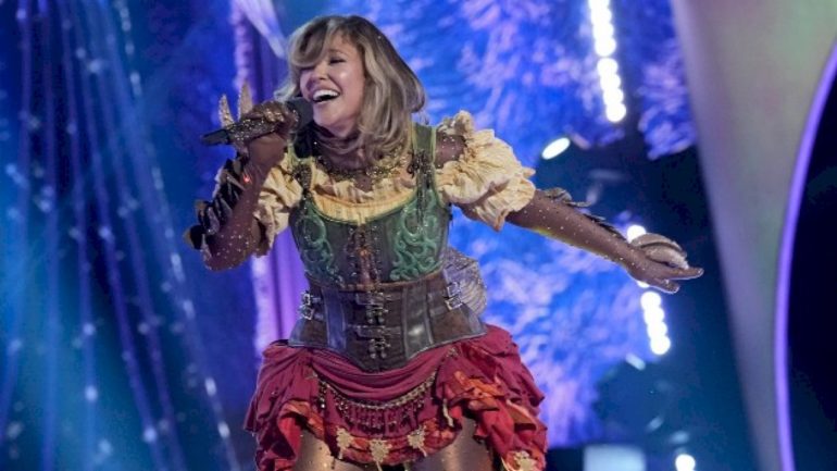 ‘the-masked-singer’-reveals-rachel-platten-is-‘pangolin’