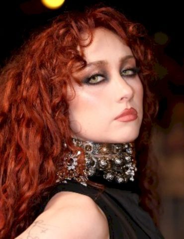 bodyguard-involved-in-chappell-roan-confrontation-doesn’t-work-for-her,-‘takes-full-responsibility’