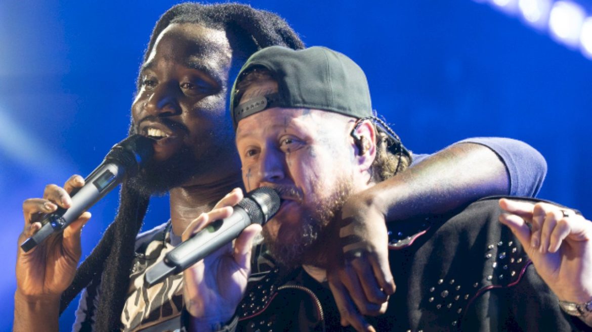 both-‘billboard’-and-mediabase-say-‘amen’-to-shaboozey-+-jelly-roll’s-hit