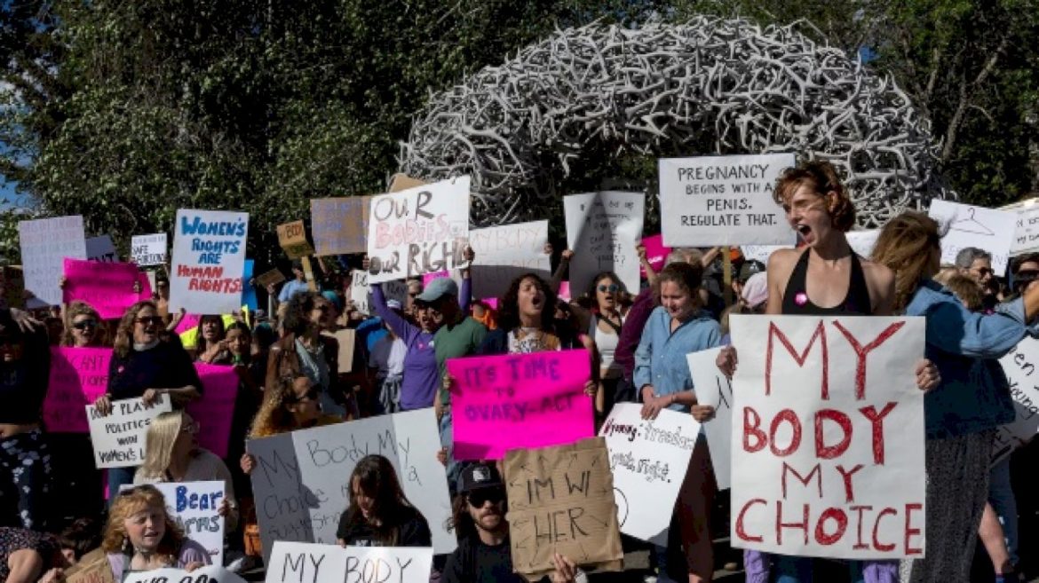 wyoming-abortion-bills,-including-‘heartbeat-ban,’-advancing-through-legislature