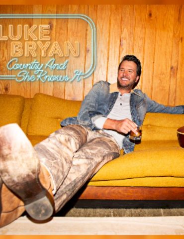 luke-bryan’s-‘country-and-she-knows-it”-is-tailor-made-for-the-concert-crowd