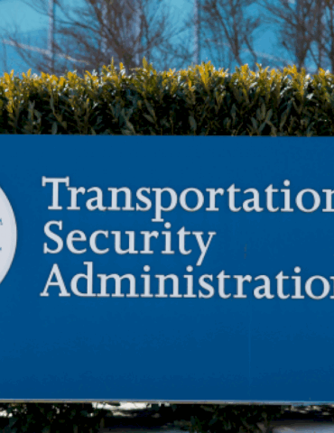 tsa-officers-receive-their-1st-paychecks-in-weeks