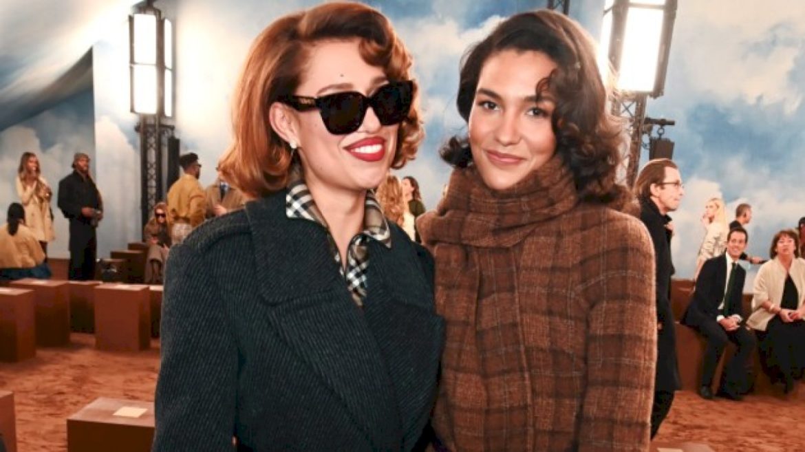 uk-bookies-have-olivia-dean,-raye-tied-for-favorite-to-record-next-james-bond-theme