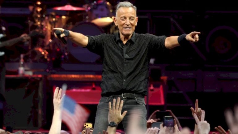 donald-trump-responds-to-bruce-springsteen,-calls-for-maga-boycott
