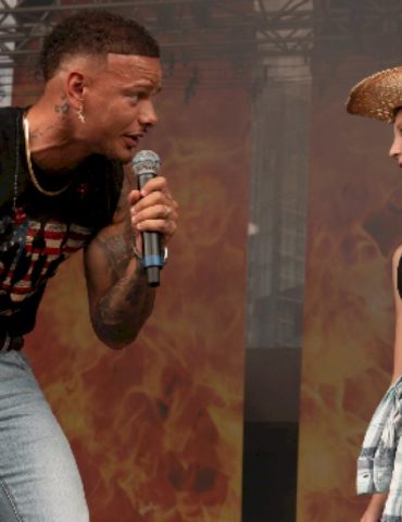 kane-brown-leads-the-nfl’s-post-draft-party