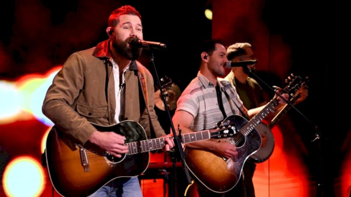 egg-hunts,-‘hideous’-pastel-outfits-and-more:-jordan-davis-remembers-easter-in-louisiana