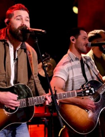 egg-hunts,-‘hideous’-pastel-outfits-and-more:-jordan-davis-remembers-easter-in-louisiana