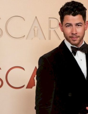 nick-jonas-to-star-in-horror-holiday-flick,-‘white-elephant’
