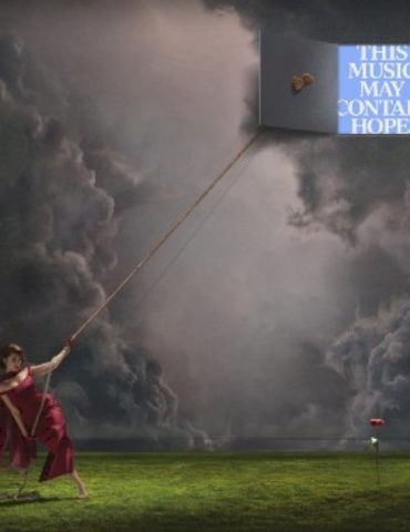 raye’s-‘this-music-may-contain-hope’-is-#1-in-the-uk