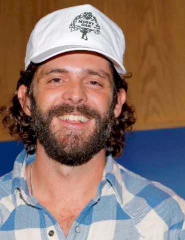 ‘where-we-go’:-thomas-rhett-and-marshmello-name-check-conway-twitty-in-new-collab