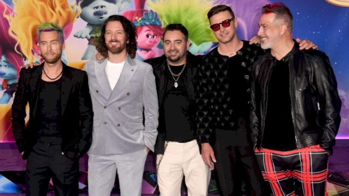 joey-fatone-reveals-there’ll-be-no-*nsync-reunion-‘in-the-near-future’