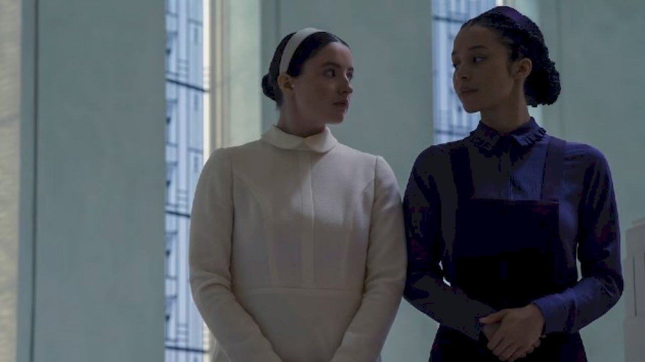 ‘the-testaments’-explores-new-coming-of-age-story-in-gilead-with-chase-infiniti-and-more