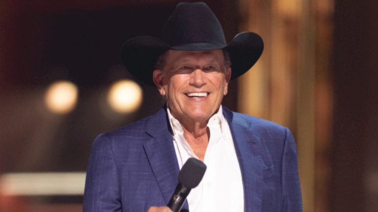 king-george-kicks-off-his-seven-show-season-at-home-in-the-lone-star-state