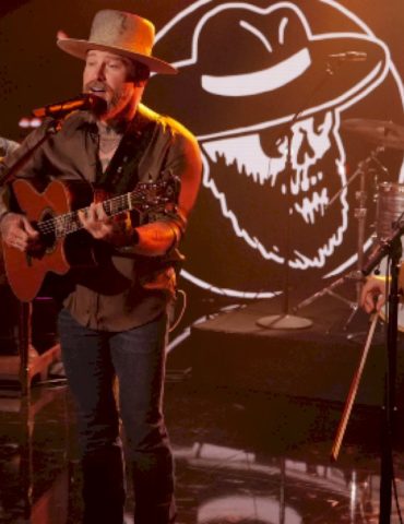 the-artemis-ii-crew-is-‘free’-to-return-to-earth-thanks-to-zac-brown-band