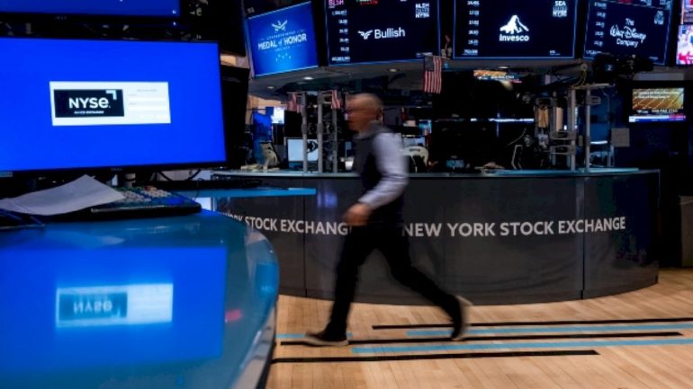 dow-closes-down-450-points-as-iran-war-sends-oil-prices-surging