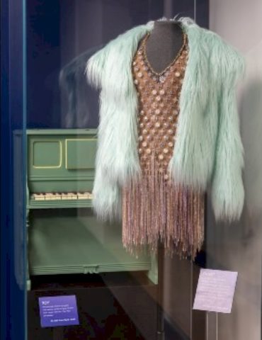 get-acquainted-with-‘the-life-of-a-showgirl’-at-the-taylor-swift-education-center-in-nashville