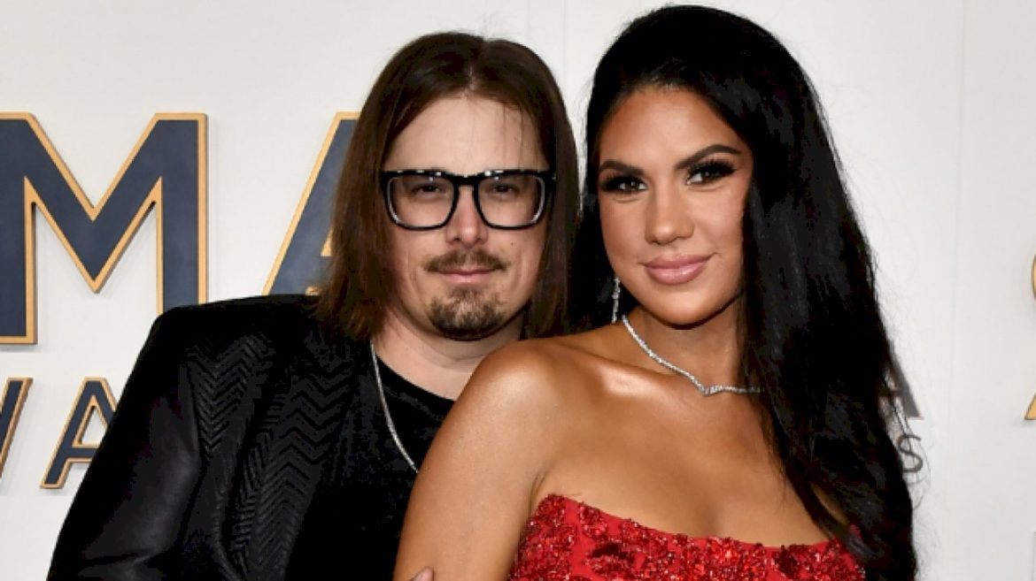 hardy-and-his-wife-have-their-hands-full-with-their-1-year-old