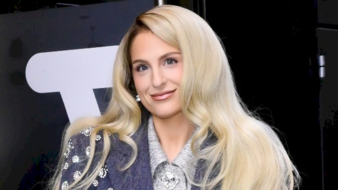 meghan-trainor-says-ashley-tisdale-apologized-to-her-for-‘toxic-mom-group’-essay