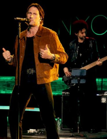 when-acm-noms-didn’t-‘happen’-for-russell-dickerson,-this-made-him-feel-better