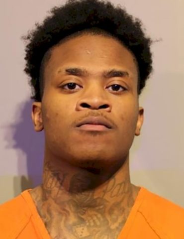 man-at-large-after-allegedly-killing-woman-8-months-pregnant-with-his-baby:-police