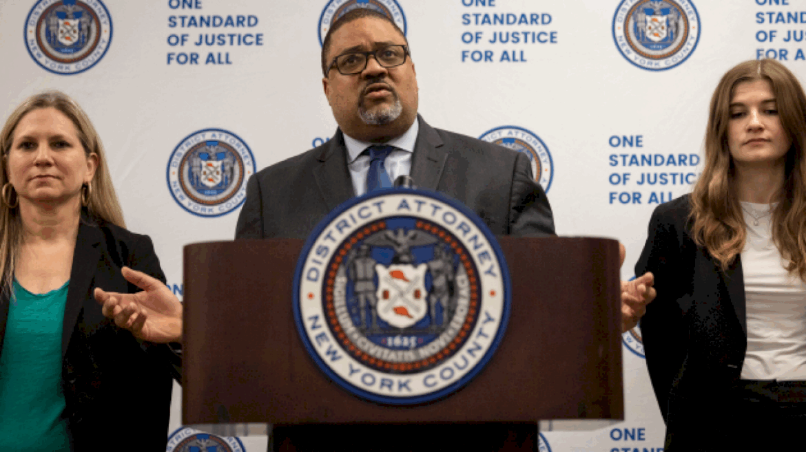 facebook-to-remove-imposter-accounts-tied-to-immigration-scams,-da’s-office-says