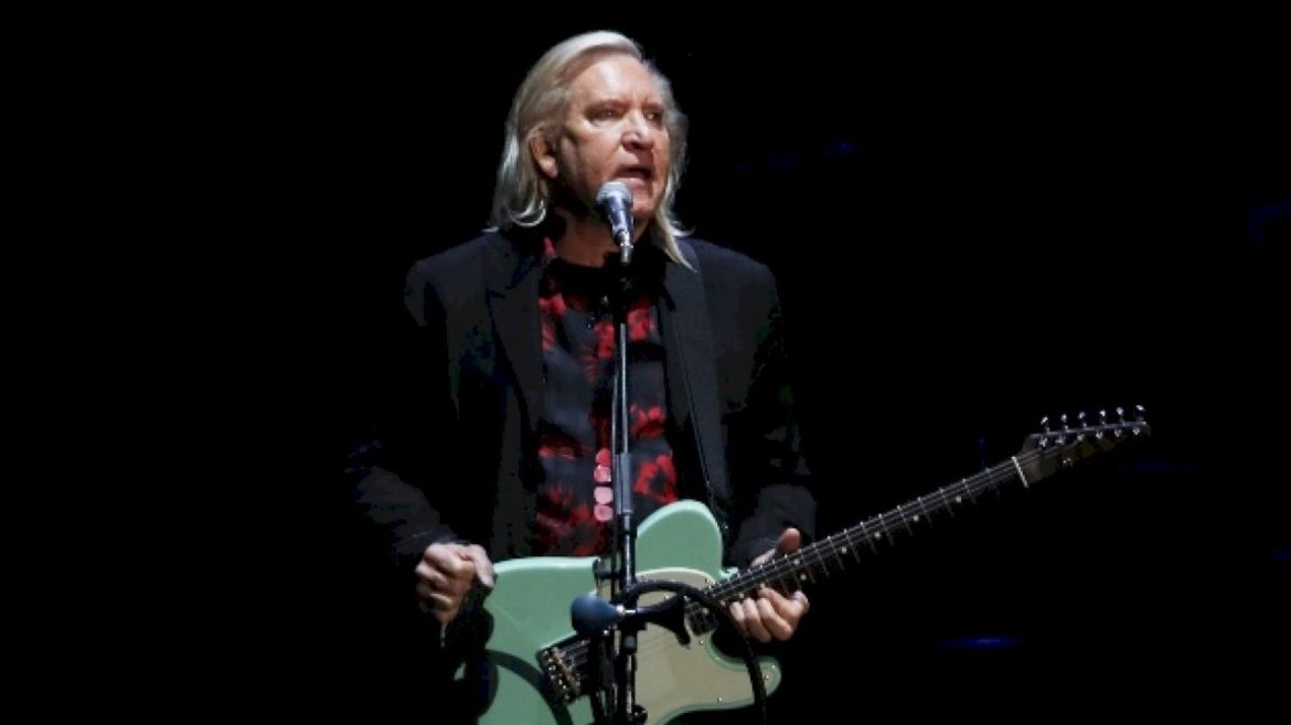 eagles’-joe-walsh-returns-to-sphere-to-catch-phish’s-residency