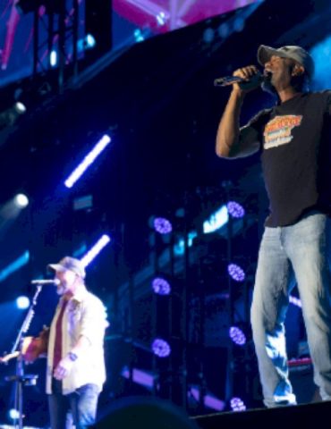 darius-rucker-has-a-single-coming-soon-—-but-soon,-he’ll-no-longer-be-single