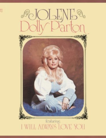 see-megan-moroney-step-into-dolly-parton’s-1974-look-to-recreate-‘jolene’-cover