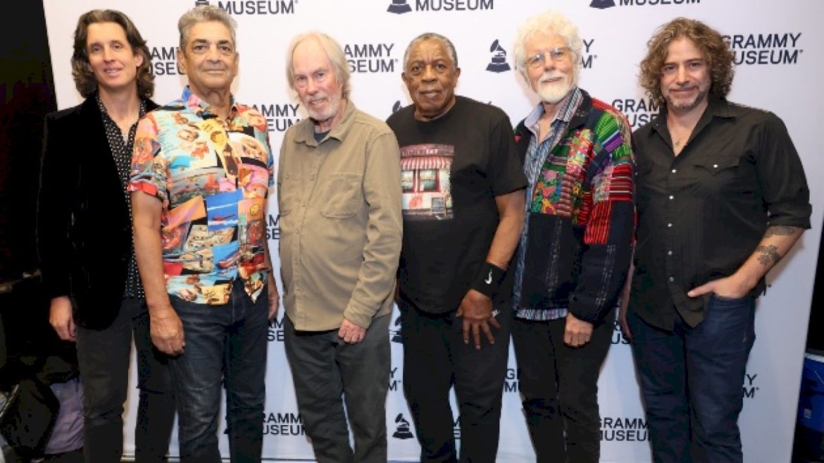 little-feat-extends-the-last-farewell-tour