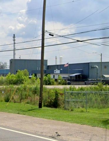 2-dead,-at-least-19-injured-following-chemical-leak-at-west-virginia-industrial-plant