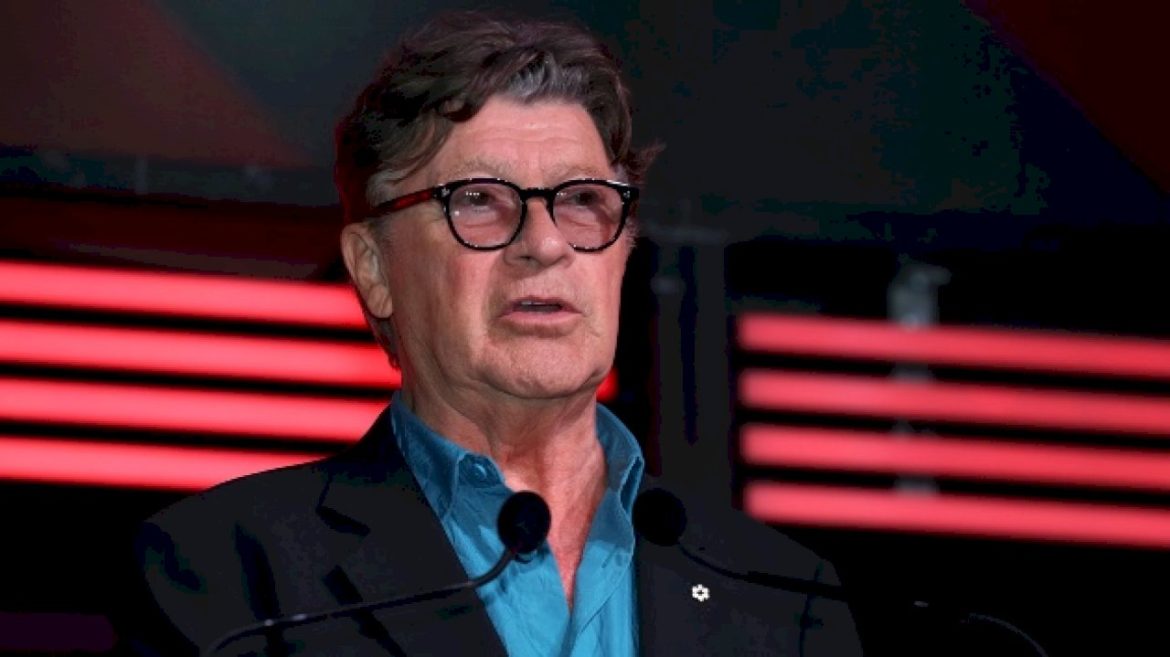 now-on-netflix:-one-of-rock-legend-robbie-robertson’s-final-projects