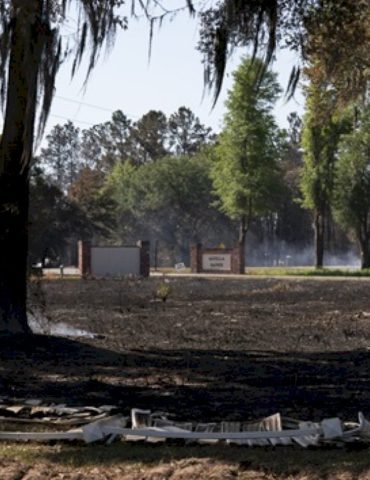 georgia-wildfires:-2-major-blazes-grow-to-more-than-34,000-acres