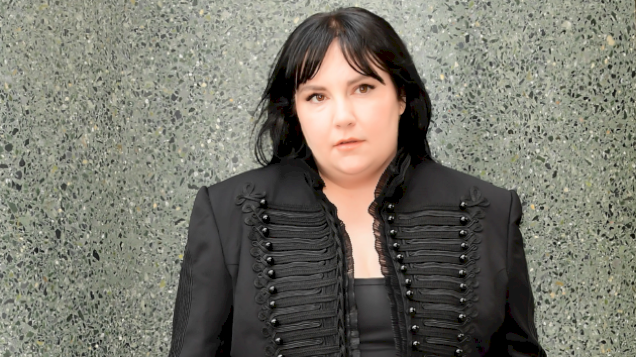 lena-dunham-celebrates-memoir-‘famesick’-hitting-#1-on-‘the-new-york-times’-bestseller-list