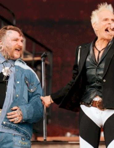 david-lee-roth-joins-teddy-swims-for-‘jump’-again,-this-time-at-stagecoach-festival