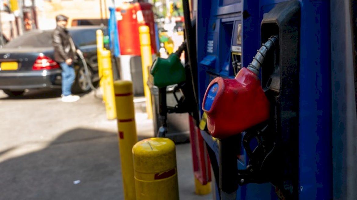 us-gasoline-prices-hit-highest-level-in-4-years