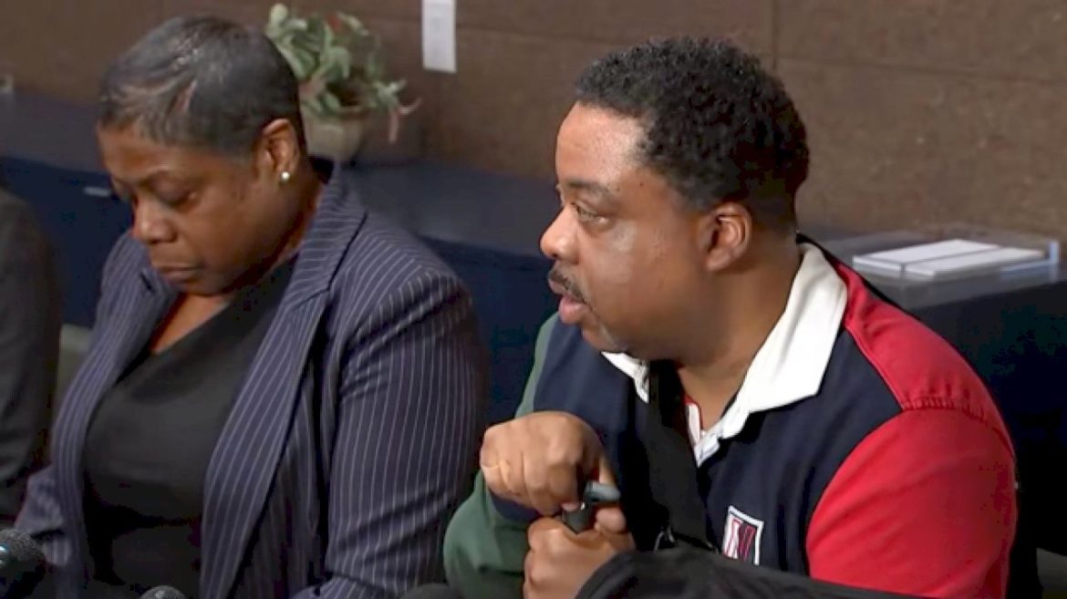 man-beaten-in-wrongful-arrest-by-cops-in-liquor-store-files-claim-against-nypd