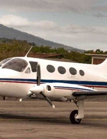 5-dead-in-small-plane-crash-south-of-austin,-officials-say