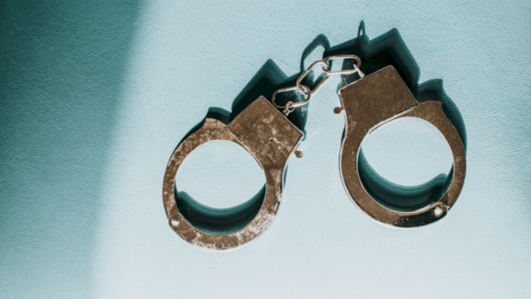 woman-arrested-after-driving-on-sidewalk-toward-child-riding-bike:-police