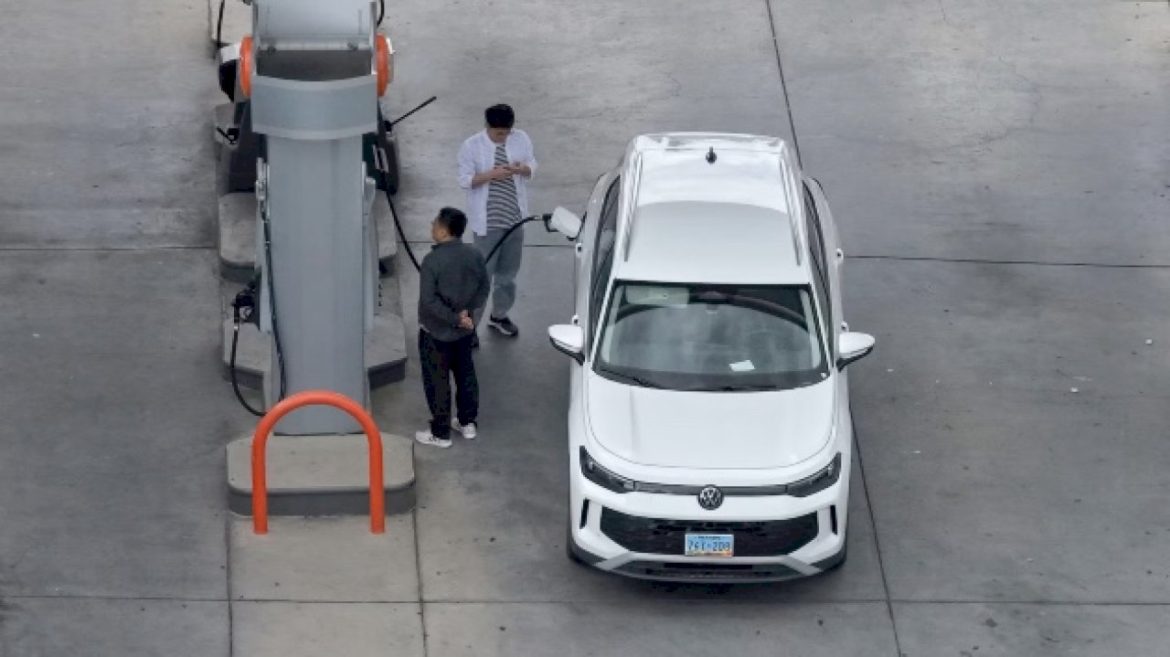is-california-at-risk-of-a-gasoline-shortage-amid-the-iran-war?-experts-explain
