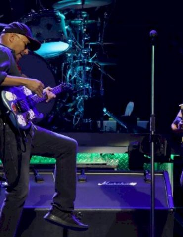 ’41-shots’-&-cinco-de-mayo-shots:-springsteen-brings-land-of-hope-and-dreams-american-tour-to-new-york