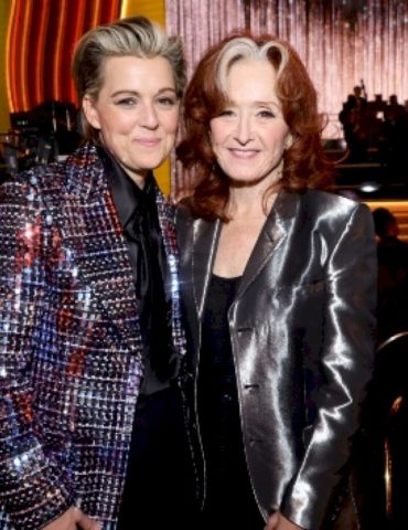 bonnie-raitt-to-induct-brandi-carlile-into-to-the-‘austin-city-limits’-hall-of-fame