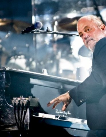 billy-joel’s-‘last-play-at-shea’-set-for-special-outdoor-tribeca-festival-screening