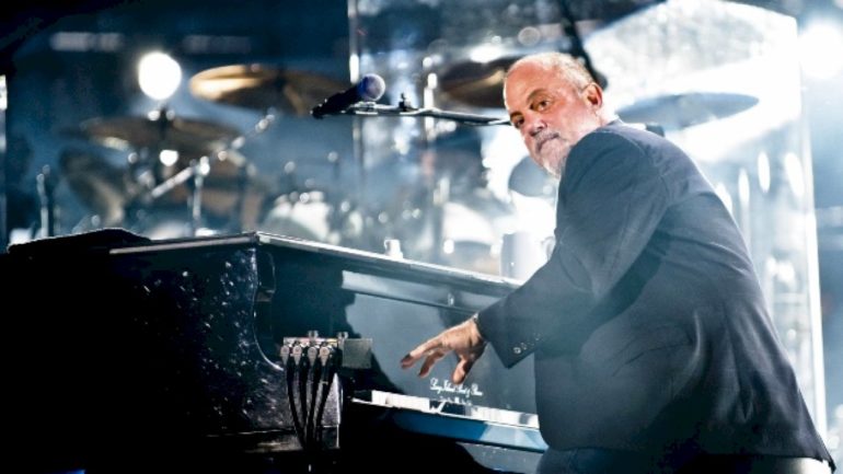 billy-joel’s-‘last-play-at-shea’-set-for-special-outdoor-tribeca-festival-screening