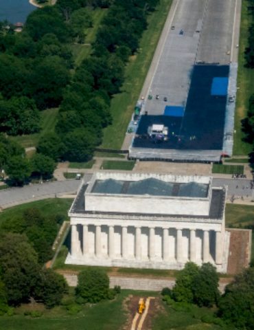 lawsuit-seeks-to-stop-repainting-of-lincoln-memorial-reflecting-pool